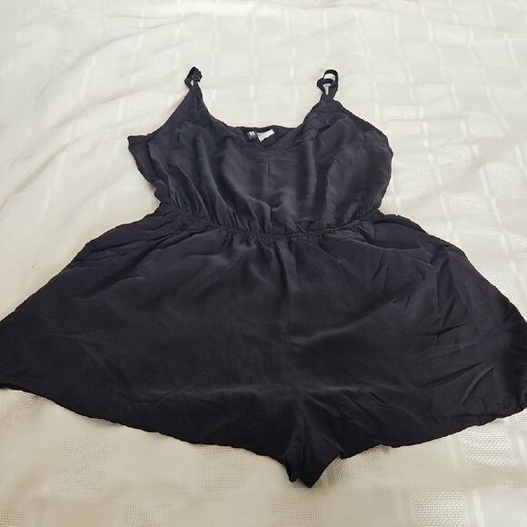 H&M Divided Black Sleeveless Romper - Picture 11 of 16